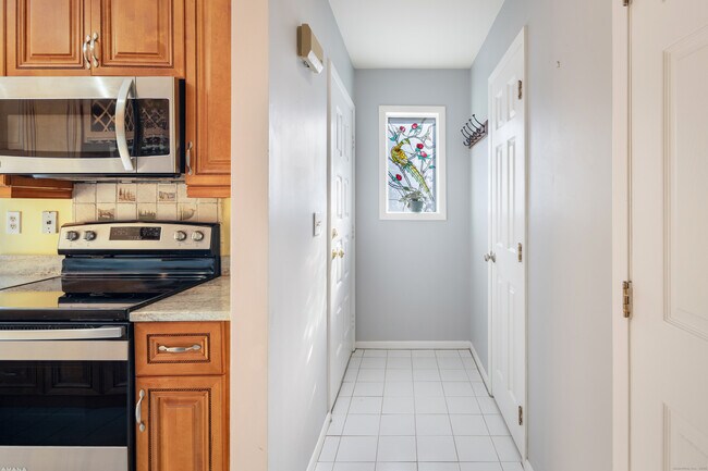 Building Photo - 123 Old Belden Hill Rd