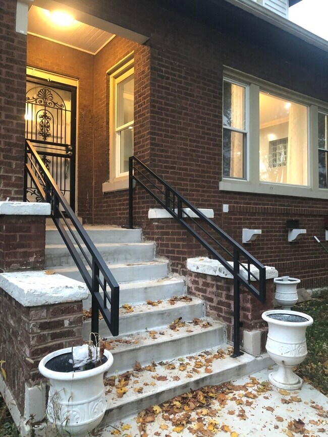 Primary Photo - 4858 W Concord Pl