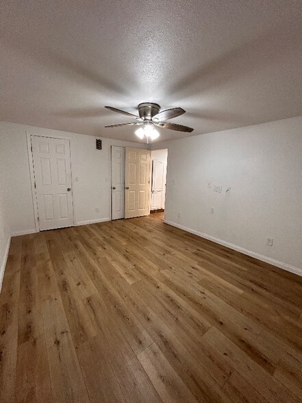 Building Photo - 1388 Hartsdale Dr