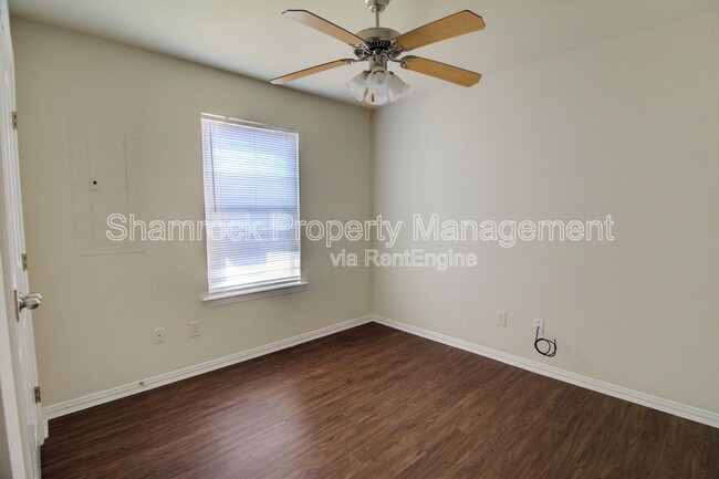 Building Photo - 1208 Maverick Trail