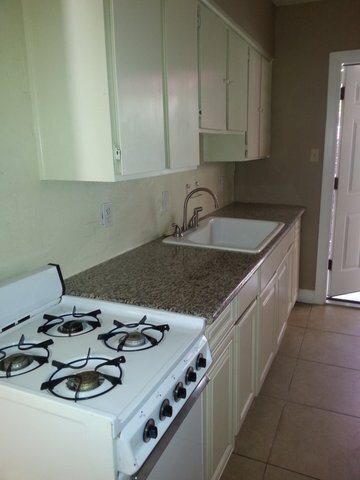 Gas stove quartz countertop - 2138 E Turney Ave