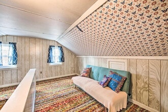 Building Photo - 20 Hill Ln