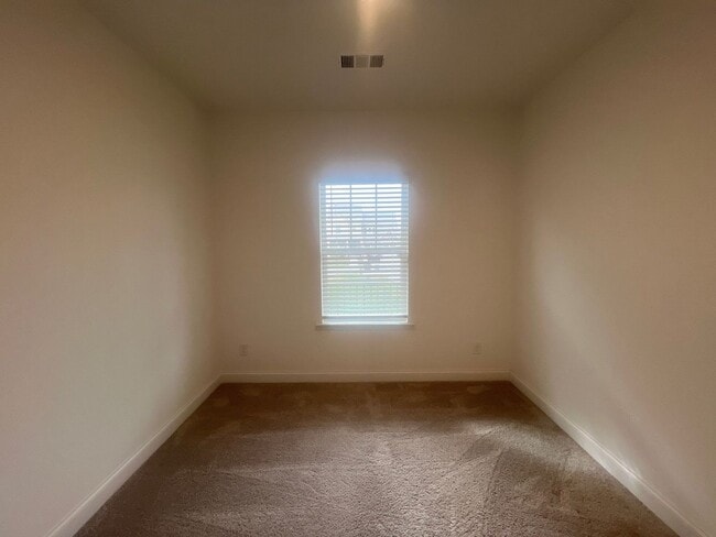 Building Photo - 312 Traywick Pl