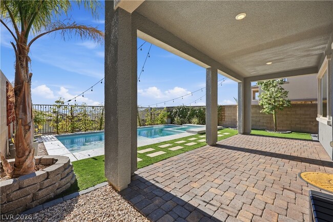 Building Photo - 402 Purple Sandpiper St