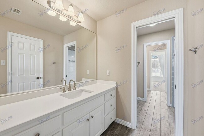 Building Photo - 226 King Ranch Ct