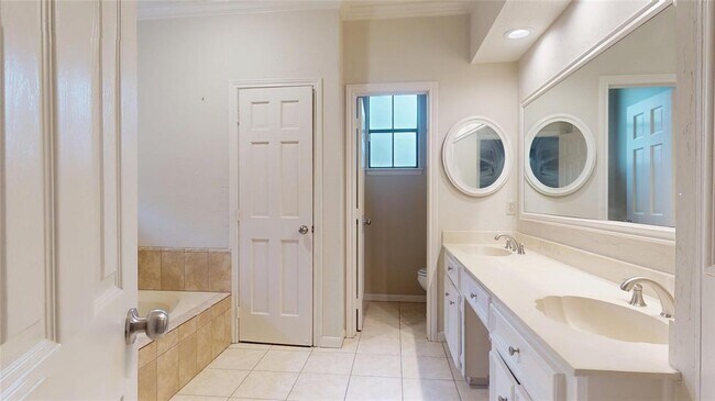 Building Photo - 18319 Arbor Terrace Dr