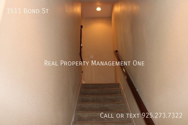 Building Photo - 1511 Bond St