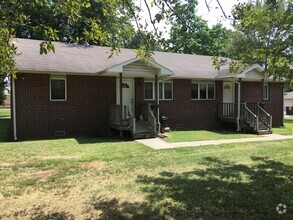 Building Photo - 516 E. Monroe Duplex