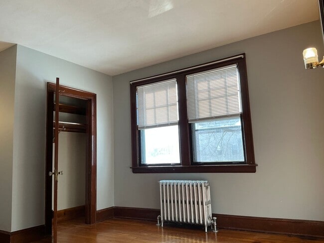 Building Photo - 10 Erin St