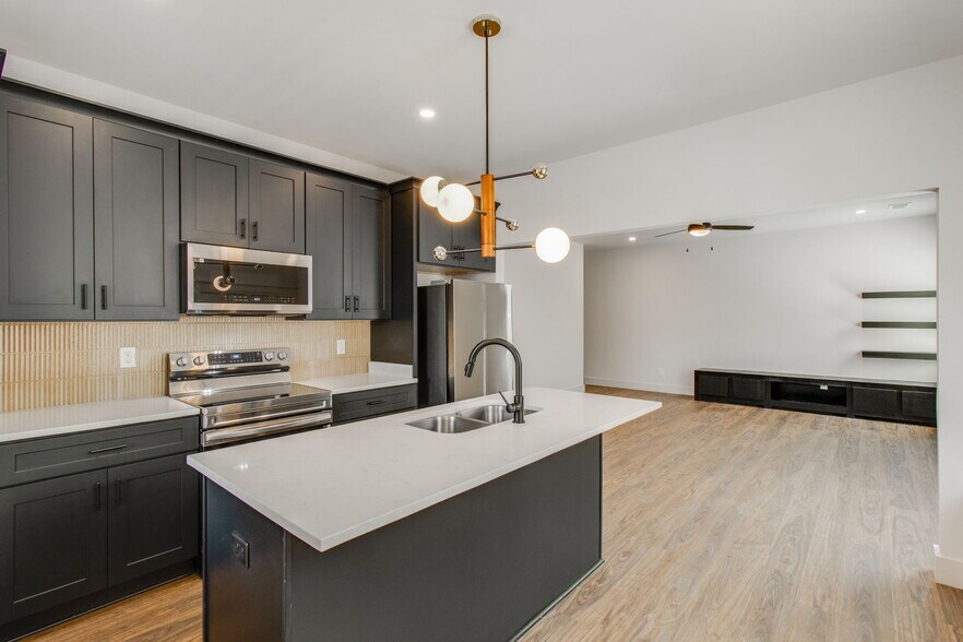 Building Photo - 2516 Richland St