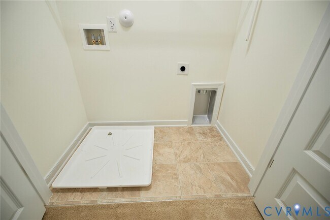 Building Photo - 240 Greenpark Rd