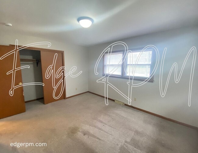 Building Photo - Now Available – Cozy 3 Bed / 2 Bath Ranch!