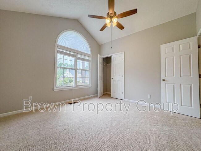 Building Photo - 3426 Broomsgrove Dr