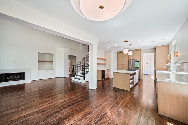 Building Photo - 38 N Castlegreen Cir