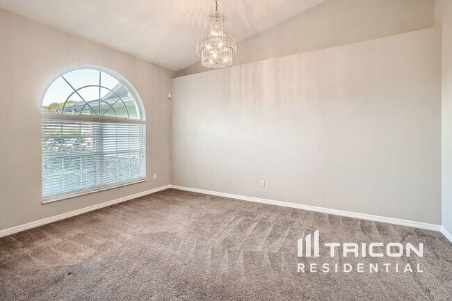 Building Photo - 10 Pittman Dr