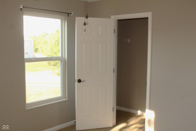Building Photo - 2244 McGregor Ct