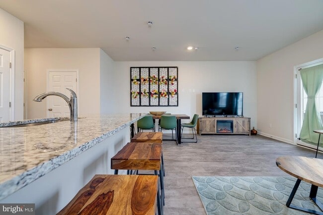 Building Photo - 262 Allison Dr