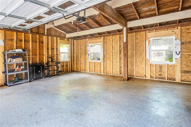 Building Photo - 235 Hillside Dr NW