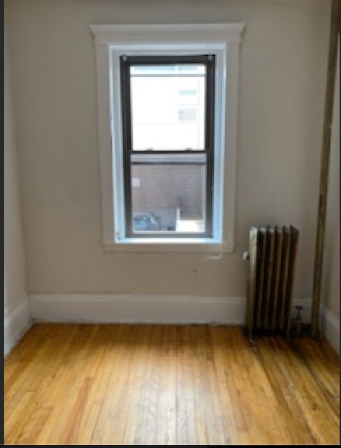 Building Photo - 55 Burbank St