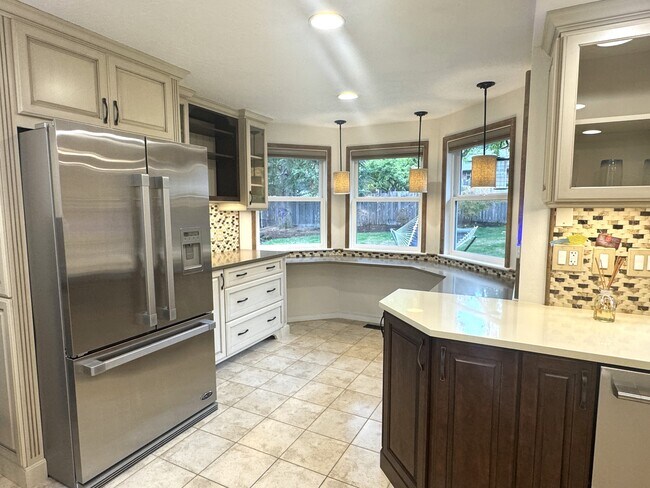 Building Photo - 17927 Ridge Lake Dr