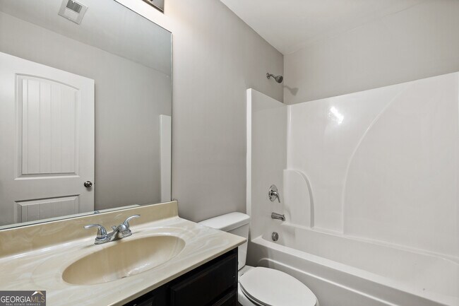 Building Photo - 5884 Little River Rd