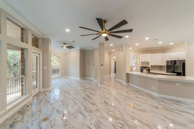 Building Photo - 18605 Elmbrook