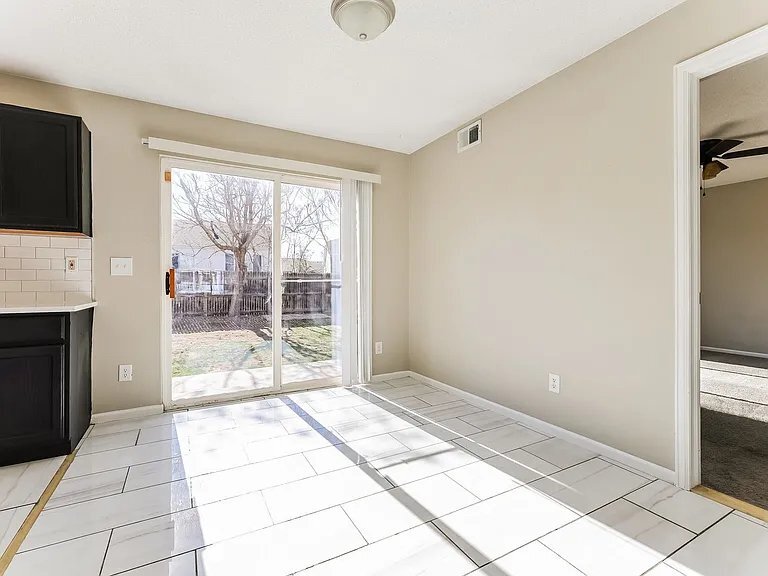 Building Photo - 5083 Helena Ct