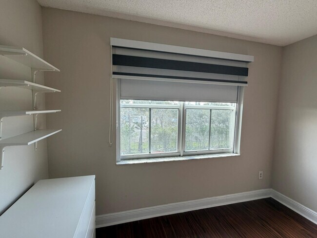 Building Photo - 165 NW 96th Terrace