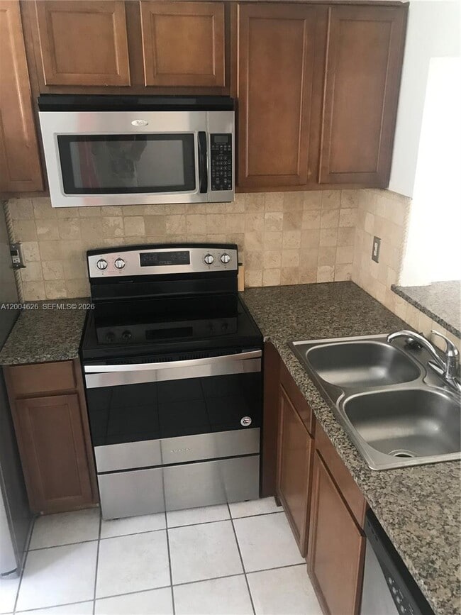 Building Photo - 3825 NW 90th Ave