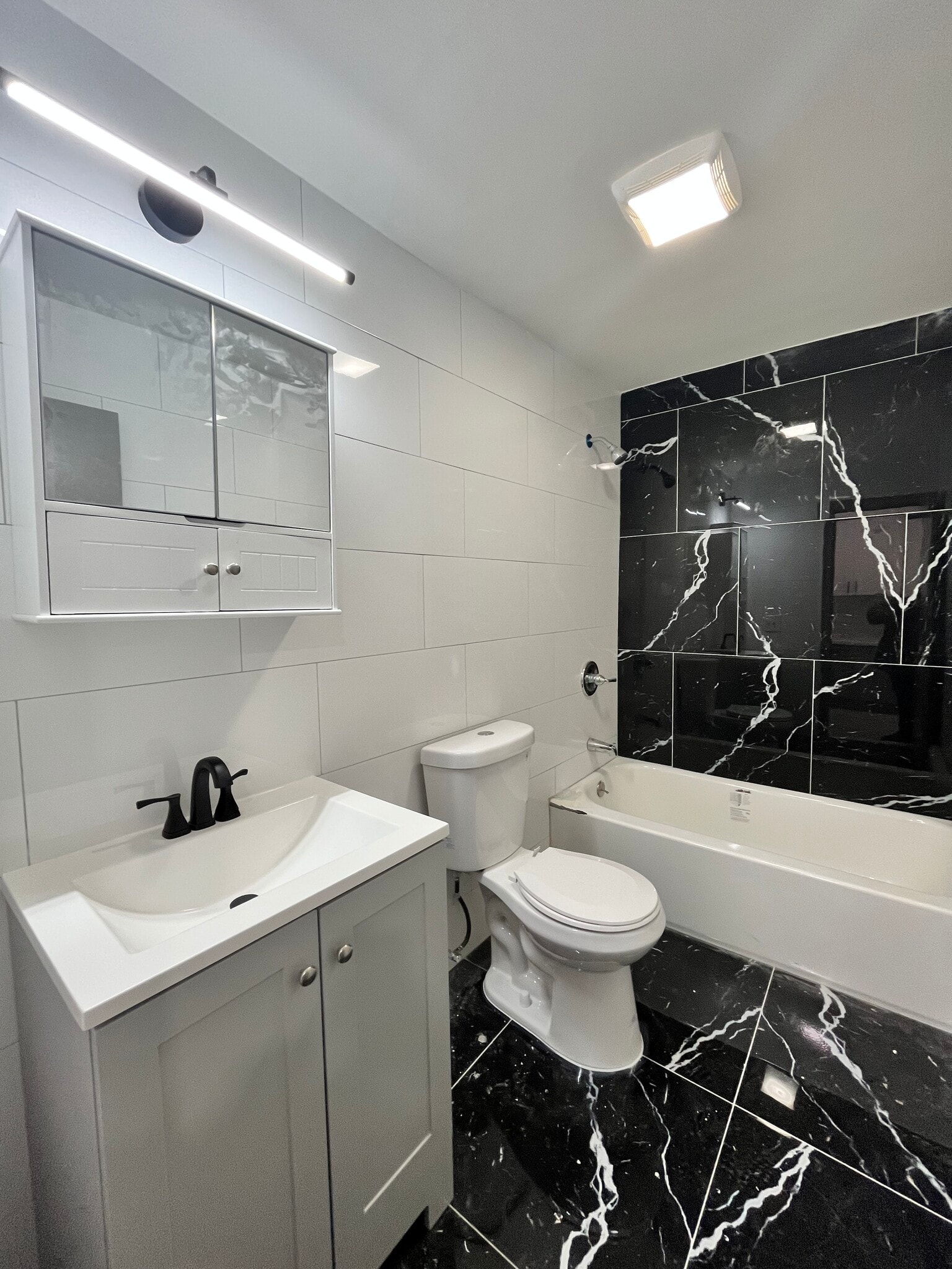 838 Communipaw Ave 3F - 818 Communipaw Ave