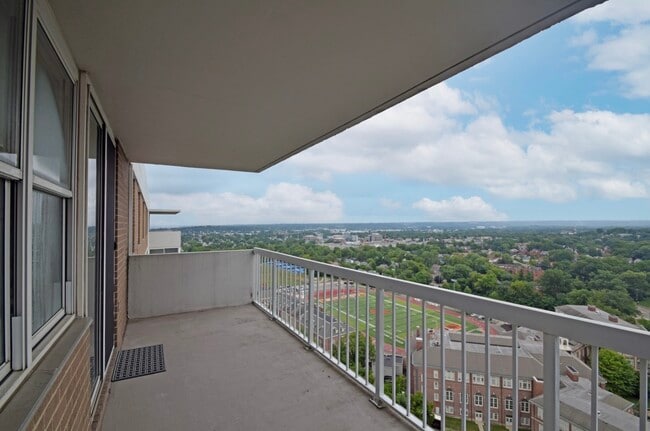 Building Photo - 2444 Madison Rd