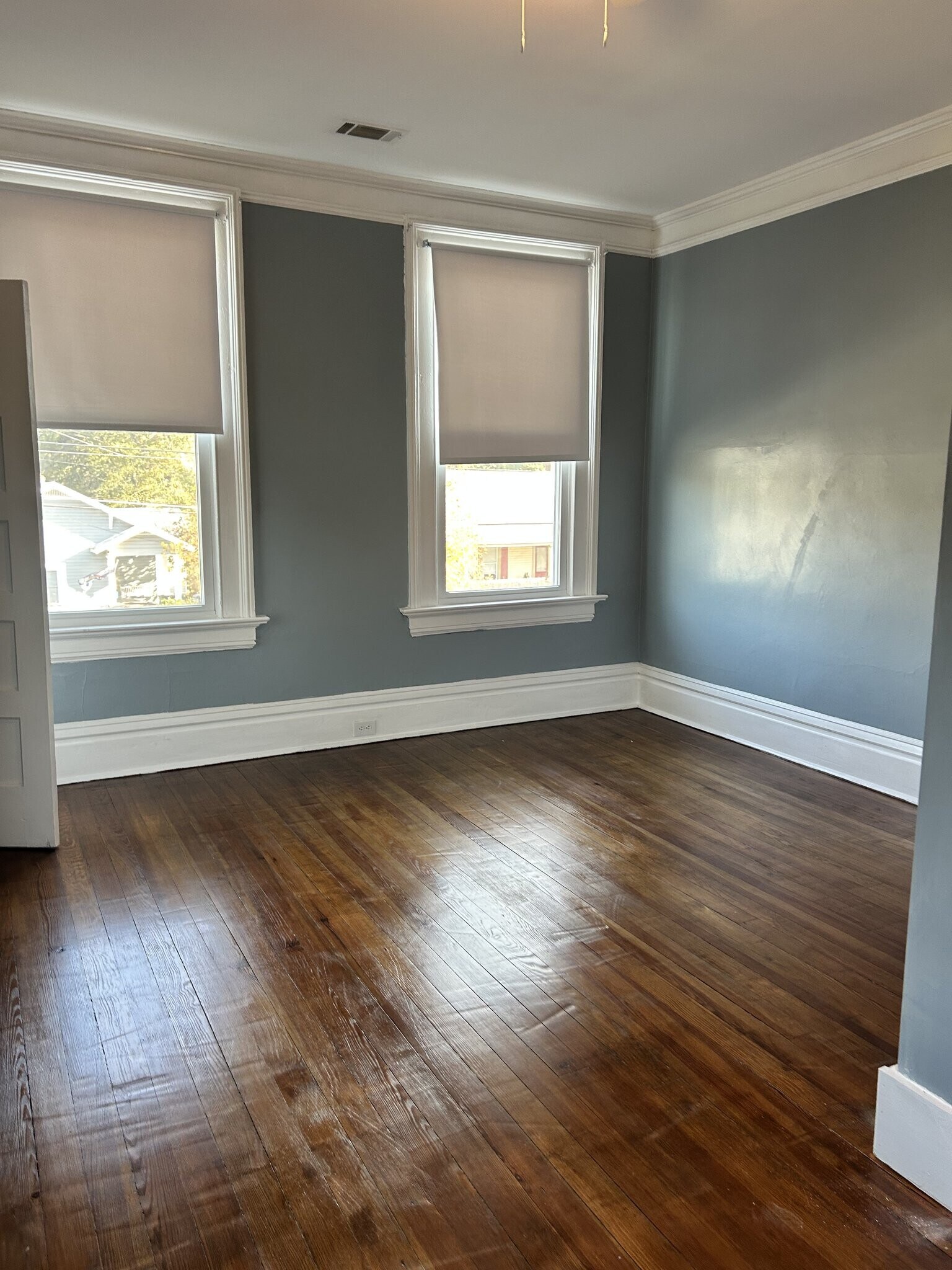 Building Photo - 805 Crawford Ave