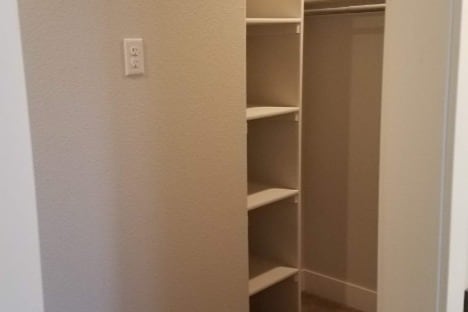 Master Walk In Closet - 448 Trailcrest Ct