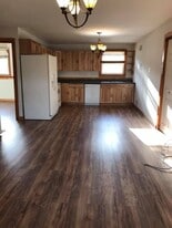 Building Photo - 264 Chestnut St