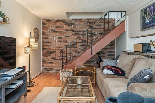 Building Photo - 87 Milrace Dr