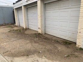 Building Photo - 1713 W Virginia Ave NE