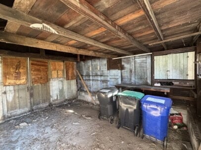 Building Photo - 933 Front Ave