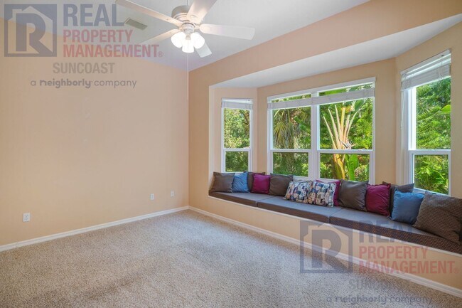 Building Photo - 8009 Waterview Blvd