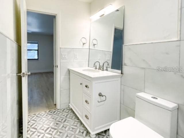 Building Photo - 716 Angelina Ln