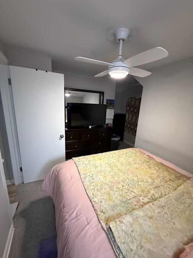 Building Photo - 2915 N 54th St