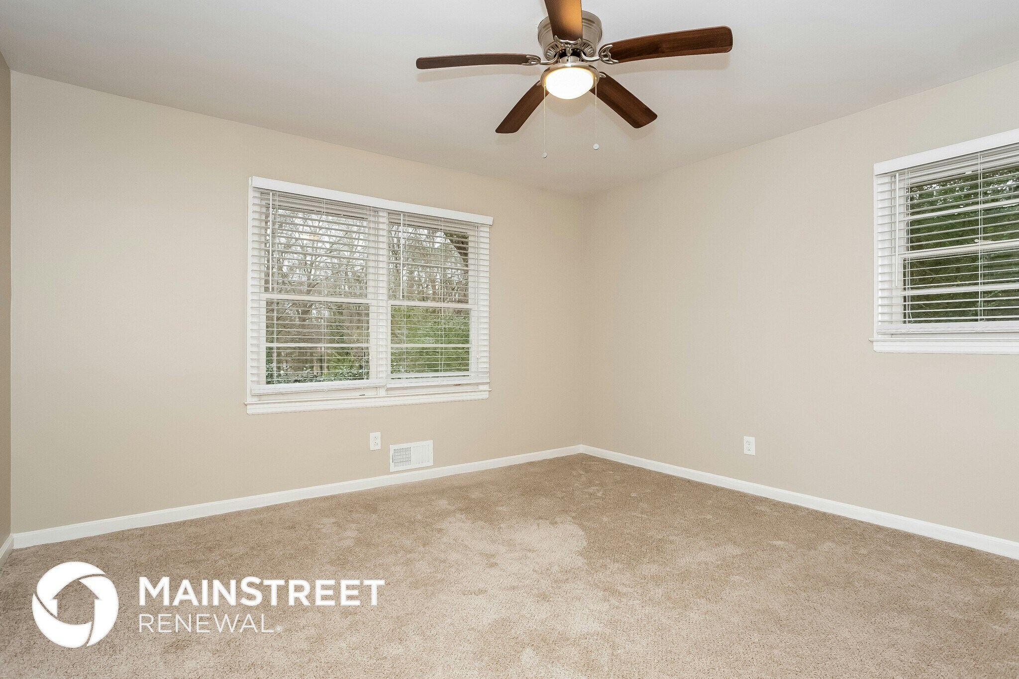 Building Photo - 1354 Pendley Dr