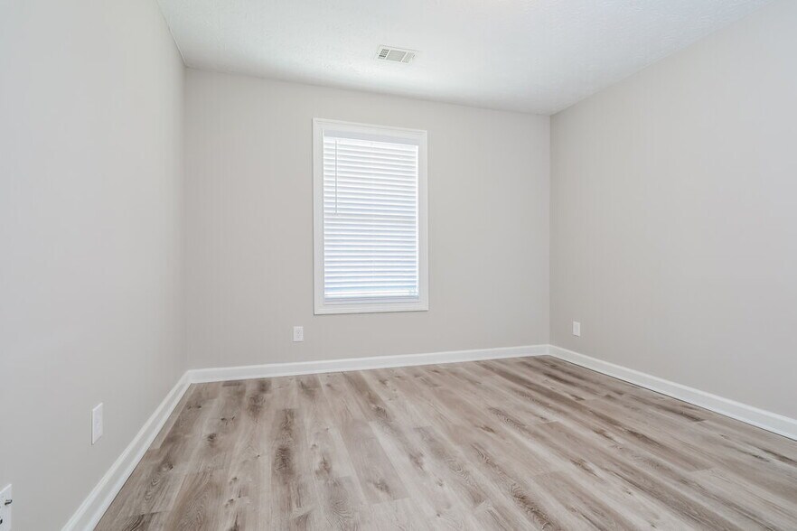 Building Photo - 2600 Trotters Walk Trail