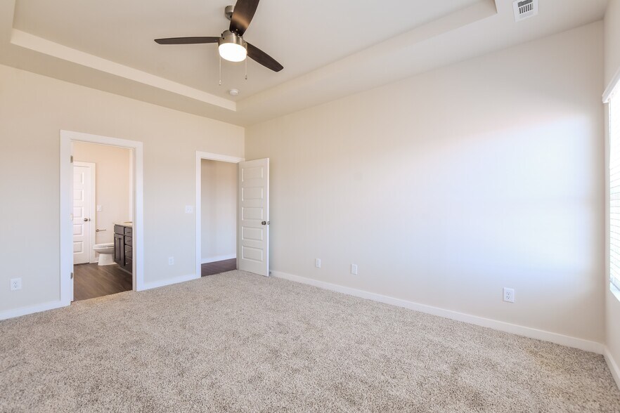 Building Photo - 26153 Beech Grv Ln NW