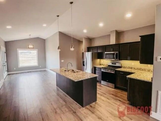 Building Photo - 3995 Lucas Ct