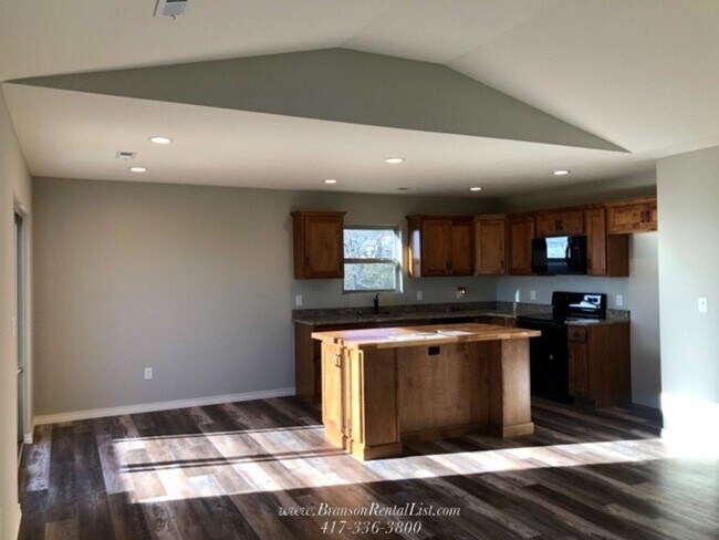 Building Photo - NOW LEASING 3Br with an Unfinished Basement