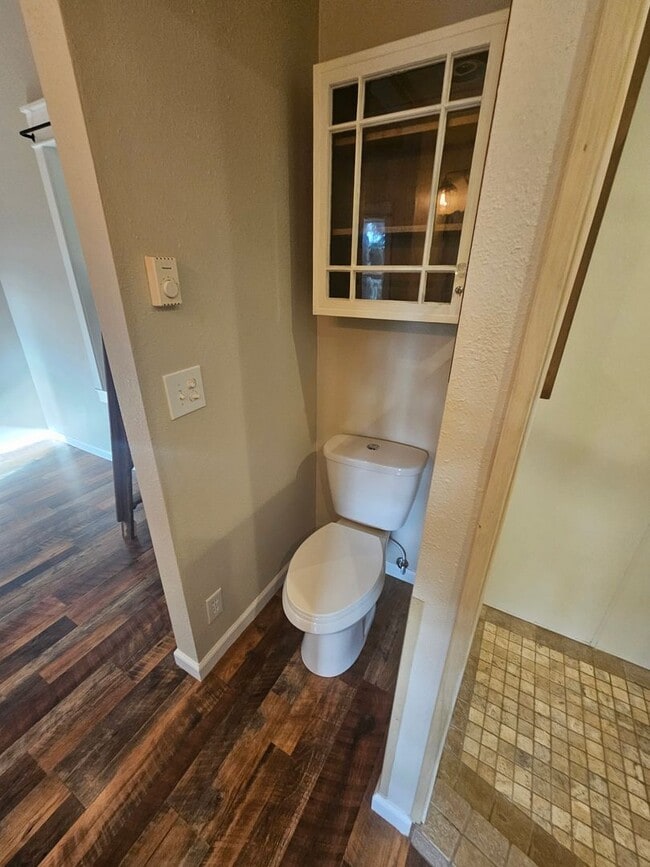 Building Photo - Must See 2 BED/1.75 Bath Home Available 10...
