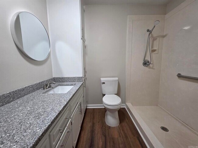 Building Photo - 3 Apache Dr