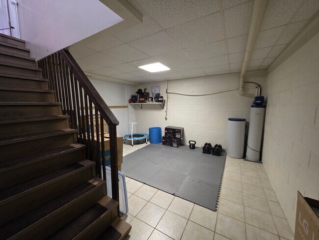 Building Photo - Welcome to Your Dream Retreat!