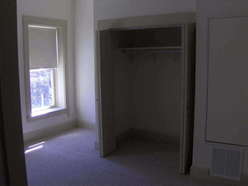 Building Photo - 2215 Market St