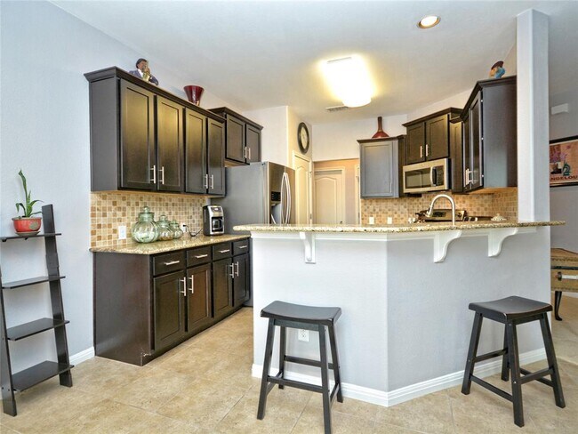 Building Photo - 219 Valley Oaks Loop